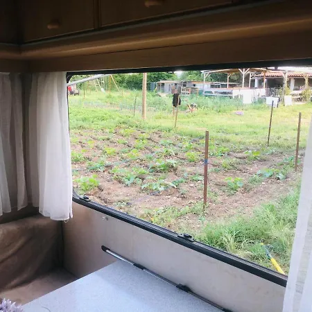 Kamp alanı La Ferme De Rotani *